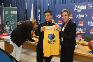Junior NBA Cyprus με Ντράγκαν Τάρλατς... (φώτος)