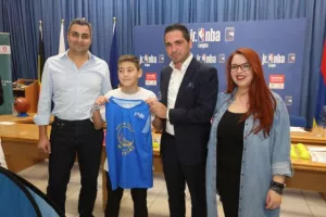 Junior NBA Cyprus με Ντράγκαν Τάρλατς... (φώτος)