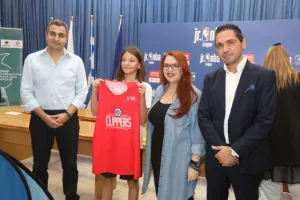 Junior NBA Cyprus με Ντράγκαν Τάρλατς... (φώτος)