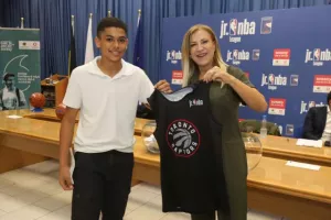 Junior NBA Cyprus με Ντράγκαν Τάρλατς... (φώτος)