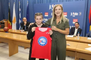 Junior NBA Cyprus με Ντράγκαν Τάρλατς... (φώτος)