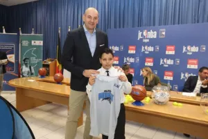 Junior NBA Cyprus με Ντράγκαν Τάρλατς... (φώτος)