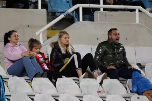 ΤΡΙΑΡΑ στην Πάφο και "πετάει" για την πρόκριση... (φώτος)