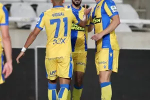 ΤΡΙΑΡΑ στην Πάφο και "πετάει" για την πρόκριση... (φώτος)