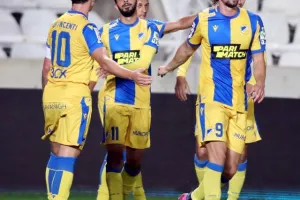 ΤΡΙΑΡΑ στην Πάφο και "πετάει" για την πρόκριση... (φώτος)