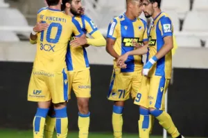 ΤΡΙΑΡΑ στην Πάφο και "πετάει" για την πρόκριση... (φώτος)