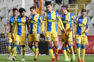 ΤΡΙΑΡΑ στην Πάφο και "πετάει" για την πρόκριση... (φώτος)