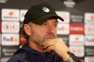 ΝΤΟΛ: "Δεν είναι μεγάλο πρόβλημα το γήπεδο"