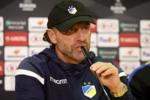 ΝΤΟΛ: "Δεν είναι μεγάλο πρόβλημα το γήπεδο"