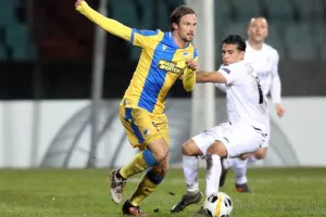 ΘΡΥΛΟΣ... ξανά στους "32" του Europa League!! (φώτος)