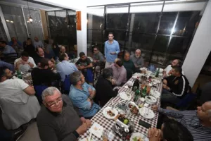 Τραπέζι στα ΜΜΕ και βραβεύσεις (Φωτος)