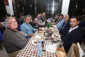 Τραπέζι στα ΜΜΕ και βραβεύσεις (Φωτος)