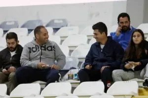 ΦΩΤΟΡΕΠΟΡΤΑΖ από τον κόσμο της Ανόρθωσης