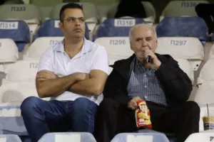 ΦΩΤΟΡΕΠΟΡΤΑΖ από τον κόσμο της Ανόρθωσης