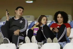 ΦΩΤΟΡΕΠΟΡΤΑΖ από τον κόσμο της Ανόρθωσης