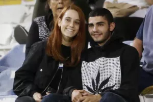 ΦΩΤΟΡΕΠΟΡΤΑΖ από τον κόσμο της Ανόρθωσης