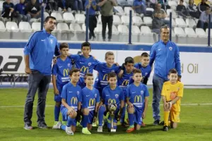 Χειροκροτήθηκαν οι μικροί πρωταθλητές και τα κορίτσια! (Φώτος/βίντεο)
