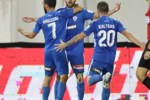 Έριξε ΤΕΣΣΑΡΑ με μαέστρο τον Ράγιος... (Φώτος)