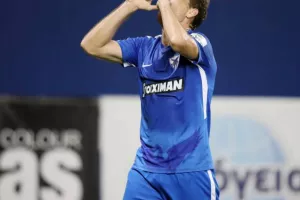 Έριξε ΤΕΣΣΑΡΑ με μαέστρο τον Ράγιος... (Φώτος)