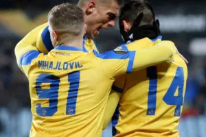 ΘΡΥΛΟΣ... ξανά στους "32" του Europa League!! (φώτος)