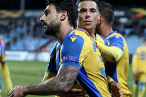 ΘΡΥΛΟΣ... ξανά στους "32" του Europa League!! (φώτος)