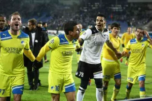 Σαν σήμερα: Αλύγιστος ο Θρύλος, σφράγισε τη πρόκριση στην έδρα της Ζενίτ! (βίντεο)