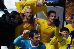 Σαν σήμερα: Αλύγιστος ο Θρύλος, σφράγισε τη πρόκριση στην έδρα της Ζενίτ! (βίντεο)