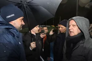 Αποκαλύπτουμε/ΑΠΟΕΛ-UEFA