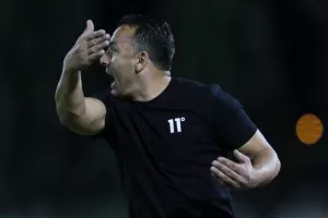ΕΠΙΤΕΛΟΥΣ... Απόλλων με ΤΡΙΑΡΑ στο Τάσος Μάρκου! (φώτος)