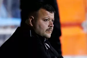 ΕΠΙΤΕΛΟΥΣ... Απόλλων με ΤΡΙΑΡΑ στο Τάσος Μάρκου! (φώτος)
