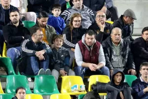 Κυρία... μόνη στην κορυφή με δυο γκολάρες! (φώτος)