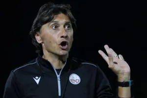 ΕΠΙΤΕΛΟΥΣ... Απόλλων με ΤΡΙΑΡΑ στο Τάσος Μάρκου! (φώτος)
