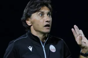 ΕΠΙΤΕΛΟΥΣ... Απόλλων με ΤΡΙΑΡΑ στο Τάσος Μάρκου! (φώτος)