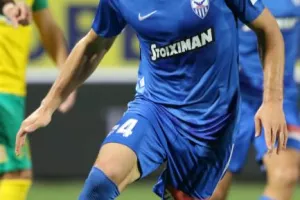 Κυρία... μόνη στην κορυφή με δυο γκολάρες! (φώτος)