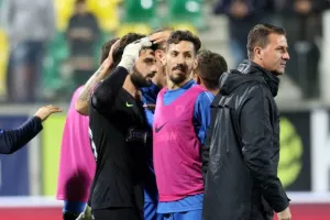 Κυρία... μόνη στην κορυφή με δυο γκολάρες! (φώτος)