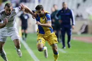 ΑΝΑΤΡΟΠΗ στο 88' και... ΦΟΥΛ για πρόκριση! (Φώτος)