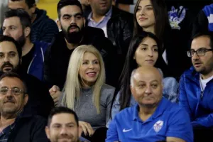 Επιστροφή... με ΣΟΥΠΕΡ - ΡΑΓΙΟΣ! (Φώτος)