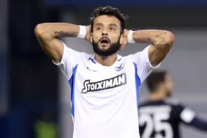 Τρία δοκάρια!
