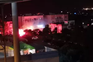 (ΒΙΝΤΕΟ/ΦΩΤΟΣ) ΝΤΟΠΕΣ από τους "Φυγάδες" έξω από το Τσίρειο