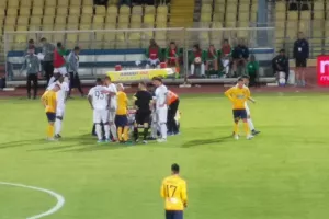 ΜΠΗΚΕ στο ασθενοφόρο, πόνοι στα πλευρά