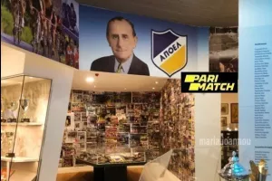 ΕΠΙΣΚΕΨΗ στο μουσείο ΑΠΟΕΛ/ Κάθε γωνιά του σηματοδοτεί και ένα επίτευγμα (Φώτος)