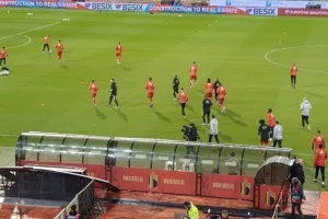 ΕΝΤΕΚΑΔΑ με Αζάρ και Ντε Μπρούινε