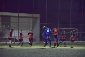 Οδοστρωτήρας το Ευρωπαϊκό Πανεπιστήμιο 