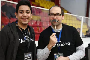 Κεραυνός - ΑΠΟΕΛ/Με μουστάκια για το MOVEMBER (φώτος)