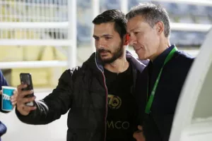 Επιστροφή... με ΣΠΟΥΔΑΙΟ διπλό! (Φώτος)