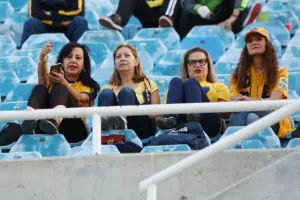 Κυρίες/ΑΕΛ