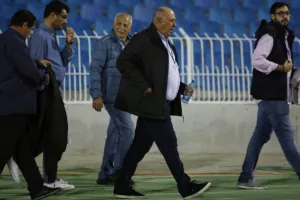 ΕΣΠΑΣΕ το ρόδι με ΤΕΣΣΑΡΑ! (φώτος)