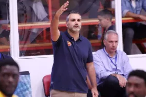 "ΕΡΥΘΡΟΚΙΤΡΙΝΟ" το ντέρμπι! (φώτος) 