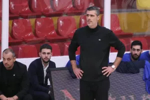 Ο Κεραυνός έριξε κατοστάρα στο ΑΠΟΕΛ! (φώτος)
