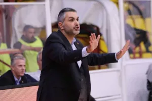 Ο Κεραυνός έριξε κατοστάρα στο ΑΠΟΕΛ! (φώτος)